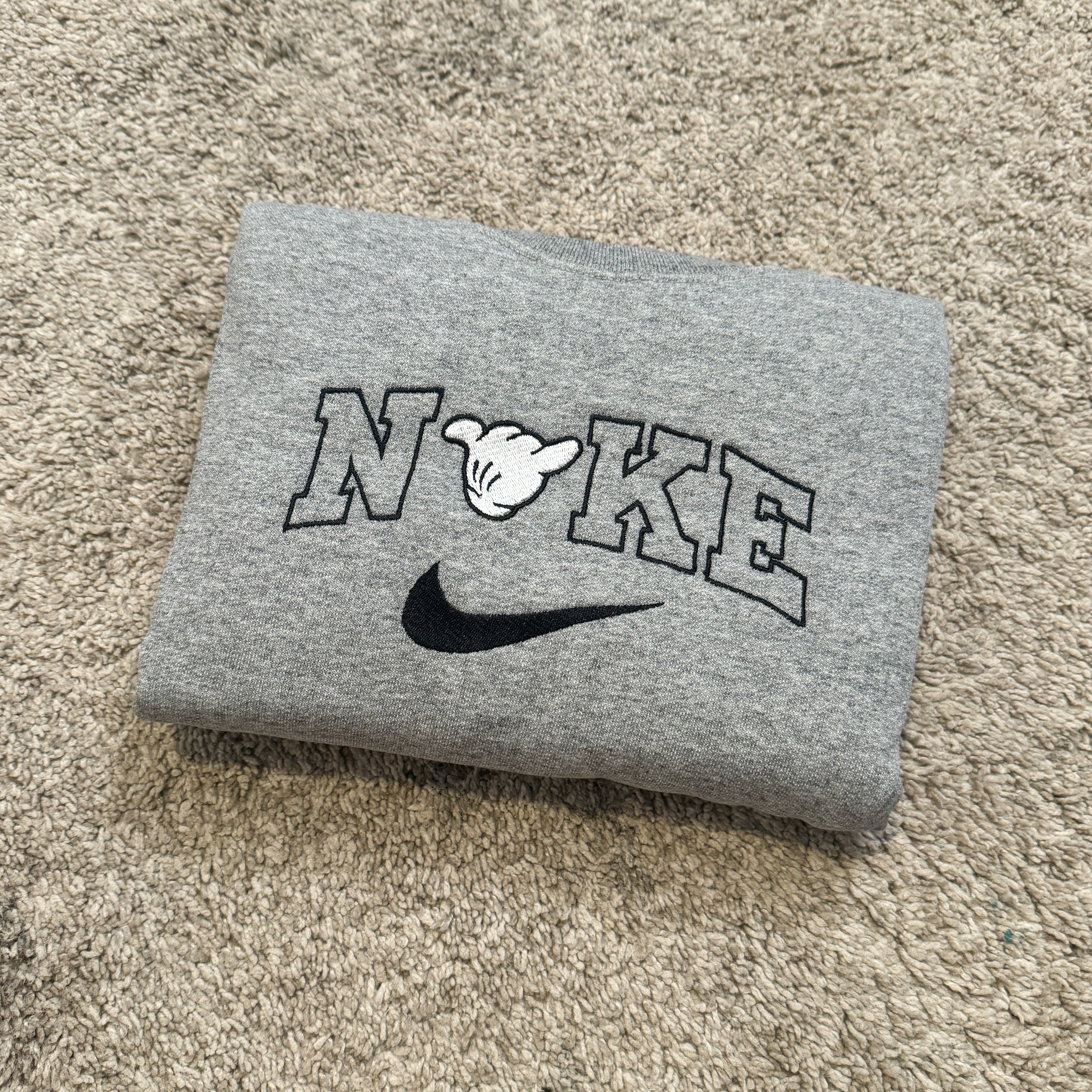 NIKE Mickey Shaka